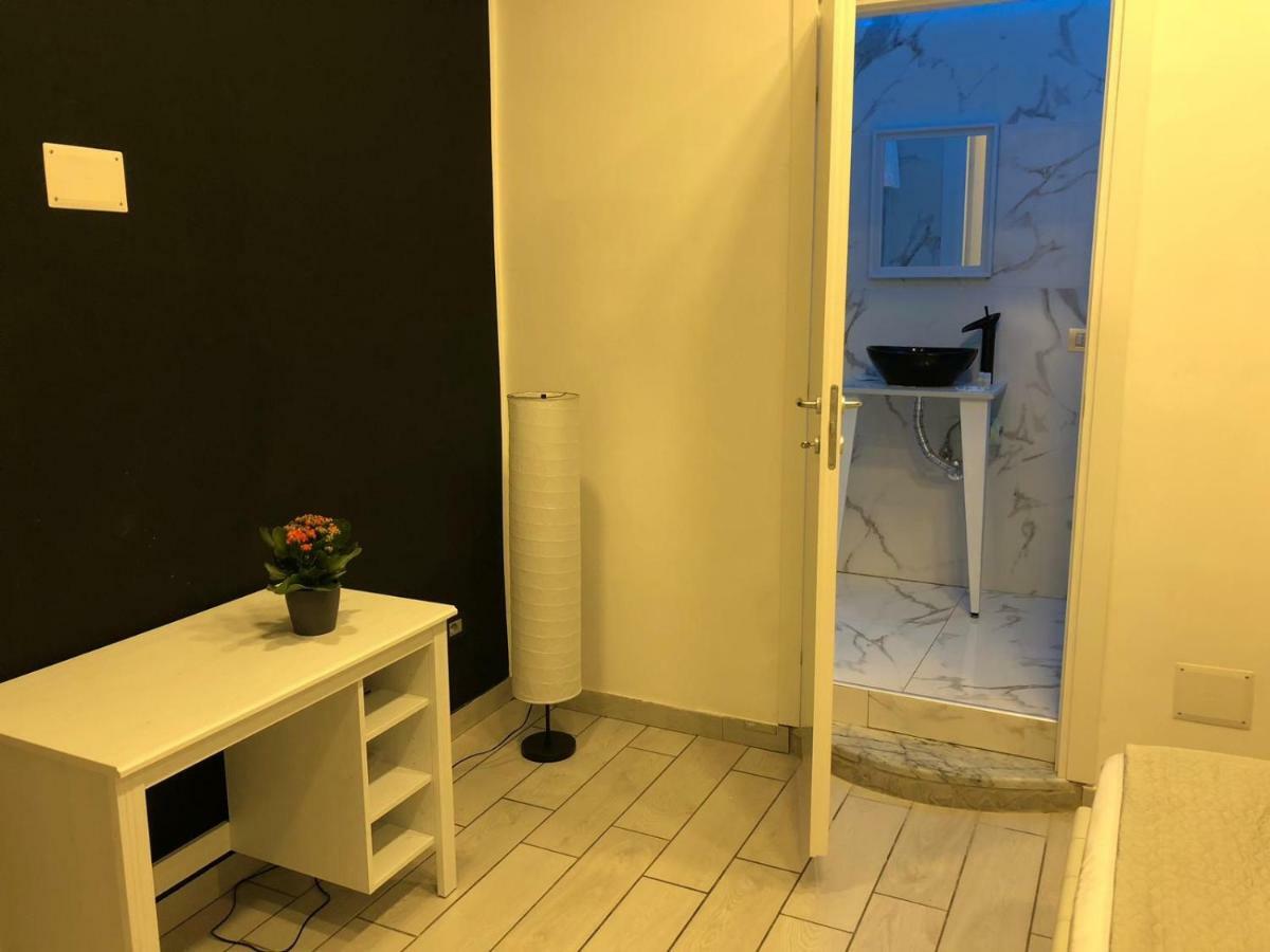 Fc Relais Panzió Nápoly Kültér fotó