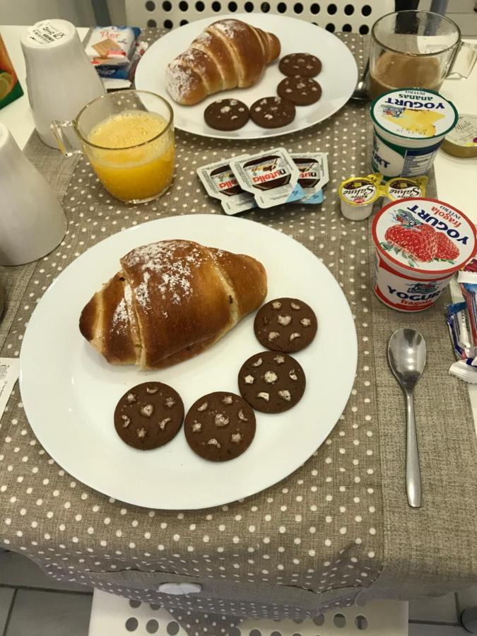 Fc Relais Panzió Nápoly Kültér fotó